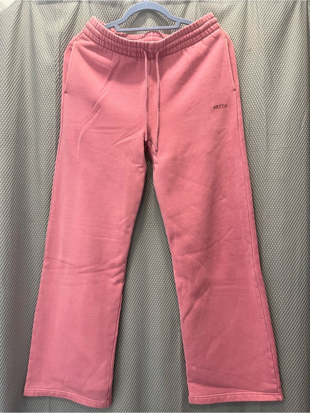Aritzia Cozy Sweatfleece Boyfriend Wide Sweatpant in Vintage Frozen Berry Small